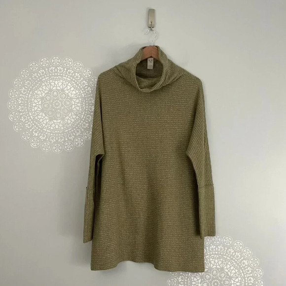 Free People We The Free Kitty Thermal Tunic Top in Army Green Size Small - Picture 1 of 5